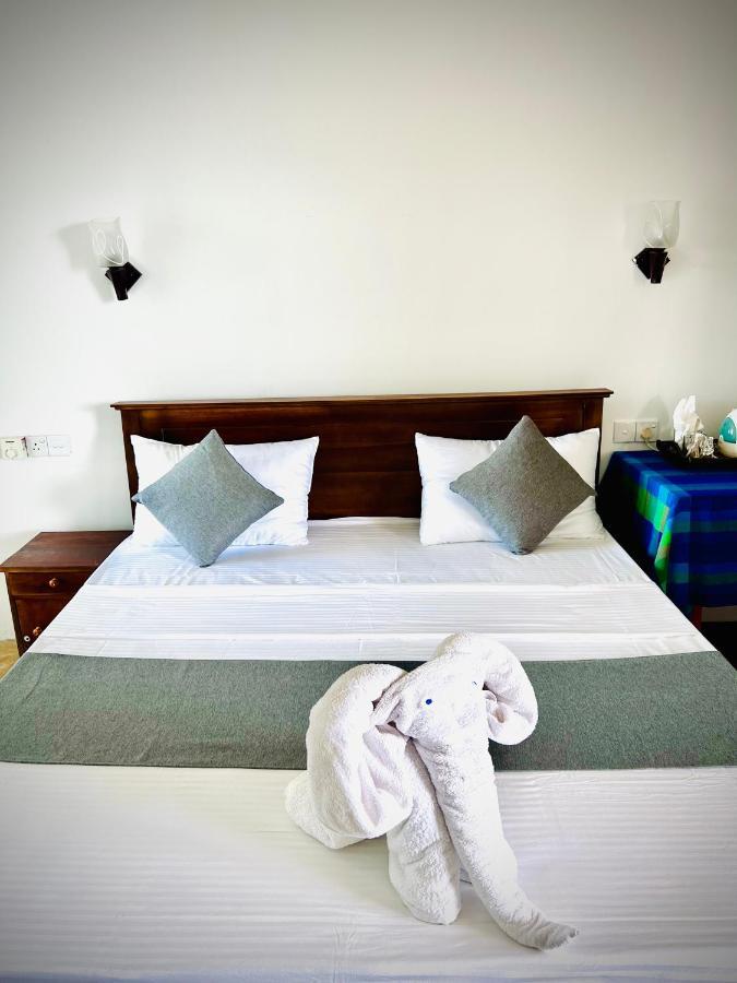 Asha Beach By Moonstone Hotell Tangalle Exteriör bild